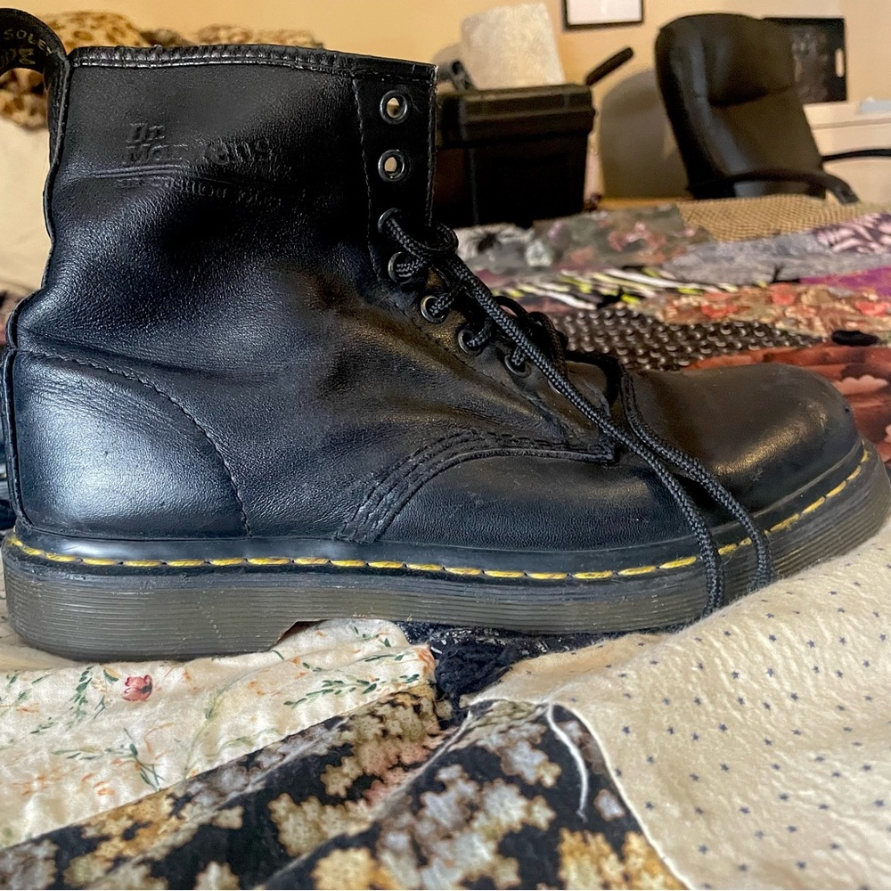Dr. Martens Black Leather Lace-Up Boots - Picture 3 of 9